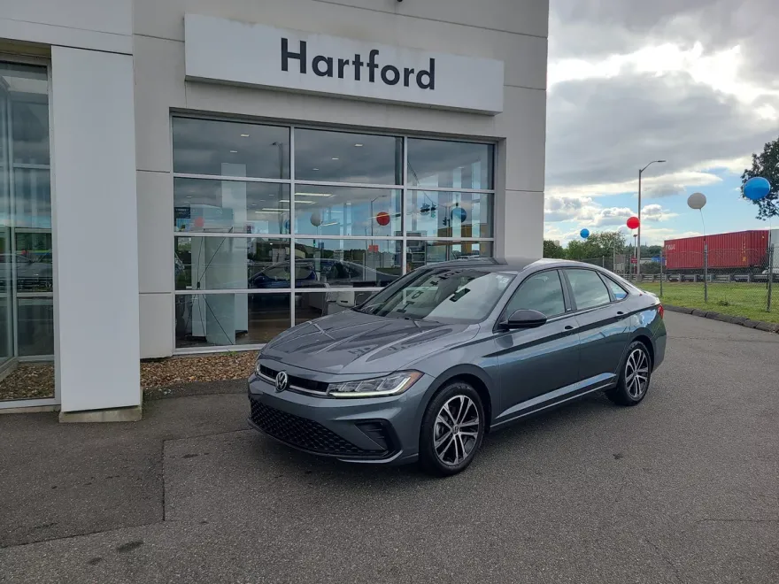 2025 Volkswagen Jetta 1.5T Sport photo 1