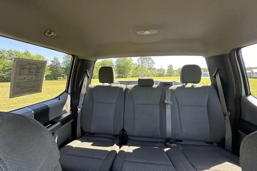 2017 Ford F-150 XLT photo 1