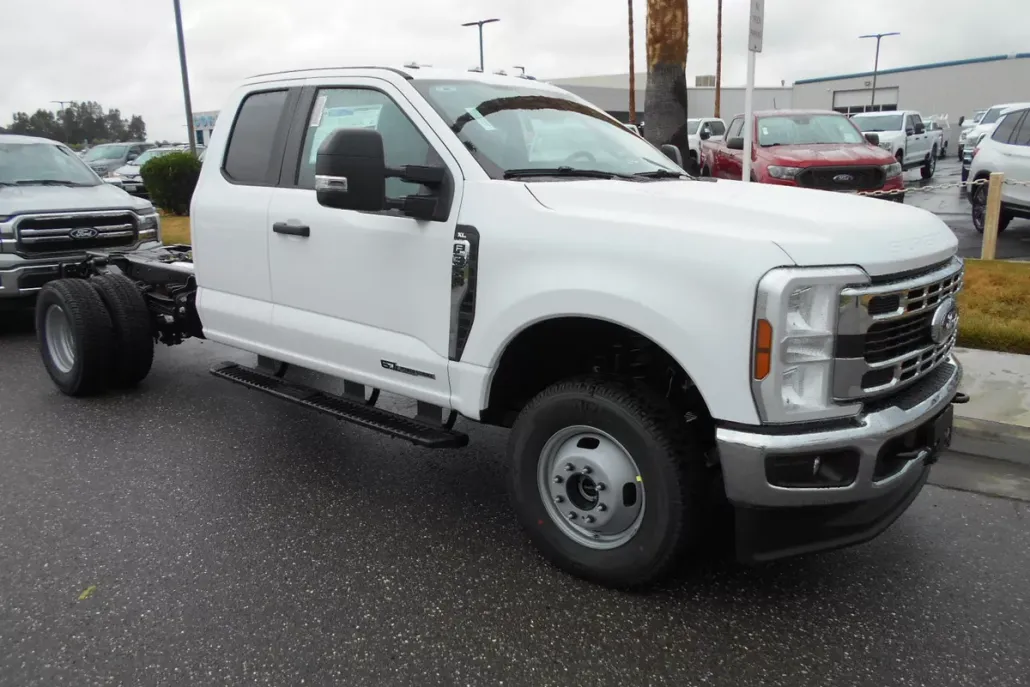 2025 Ford F-350 XL photo 1