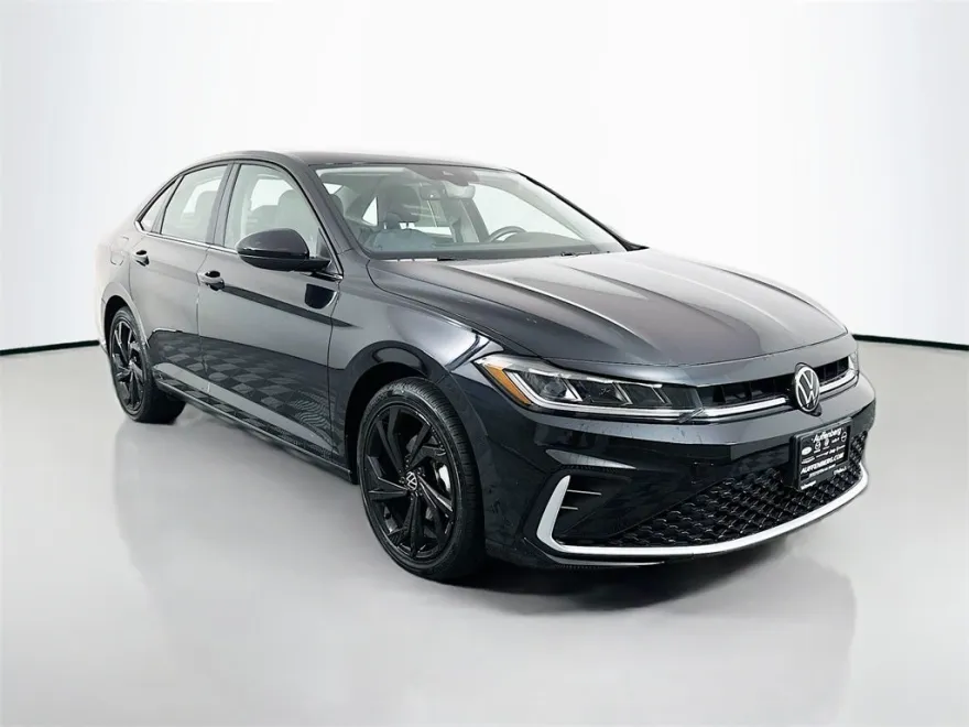 2025 Volkswagen Jetta SE photo 1