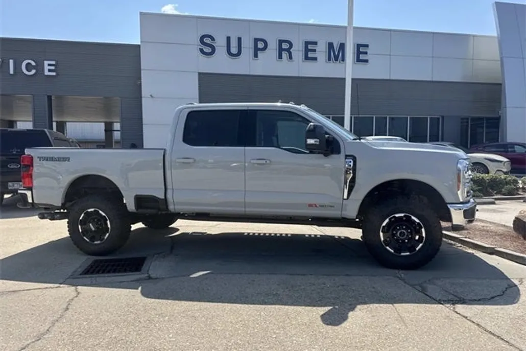 2025 Ford F-350 photo 1