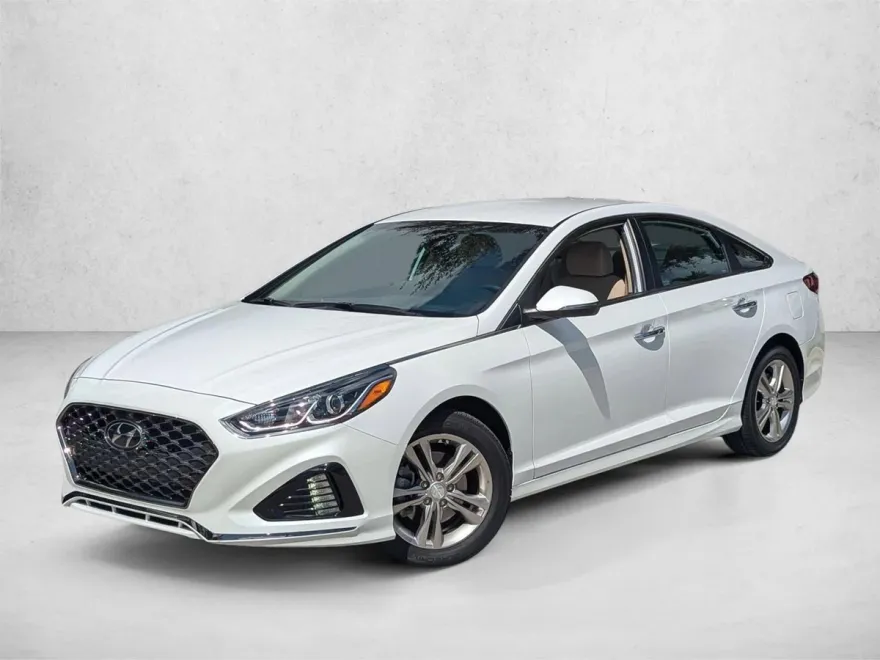 2019 Hyundai Sonata SEL photo 1