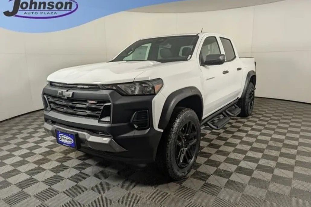2025 Chevrolet Colorado Trail Boss photo 1