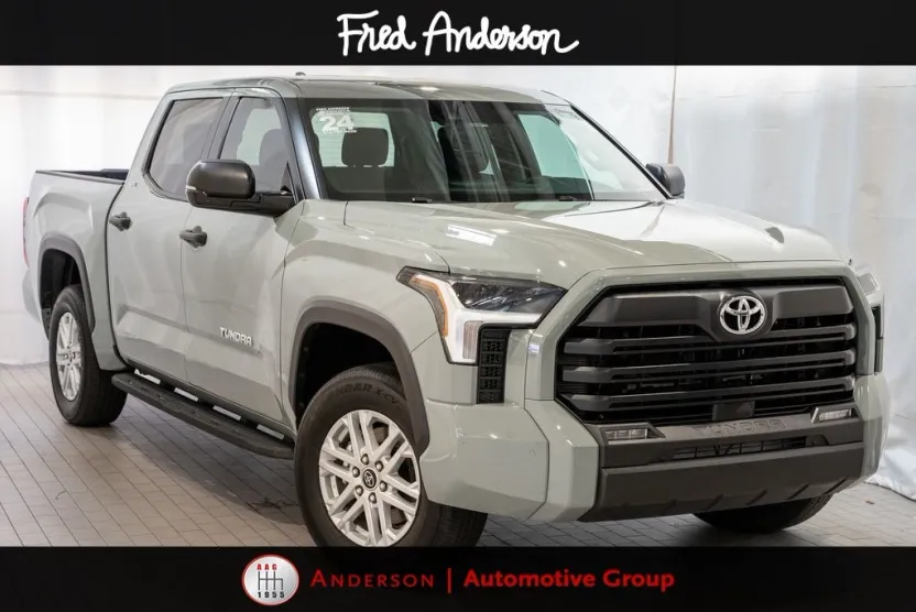 2024 Toyota Tundra SR5 photo 1