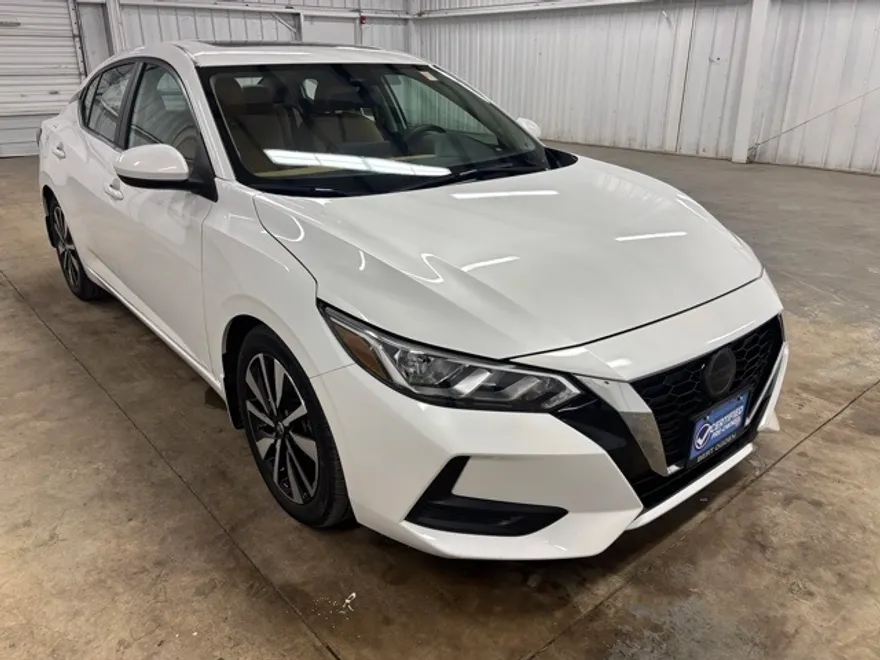 2022 Nissan Sentra SV photo 1