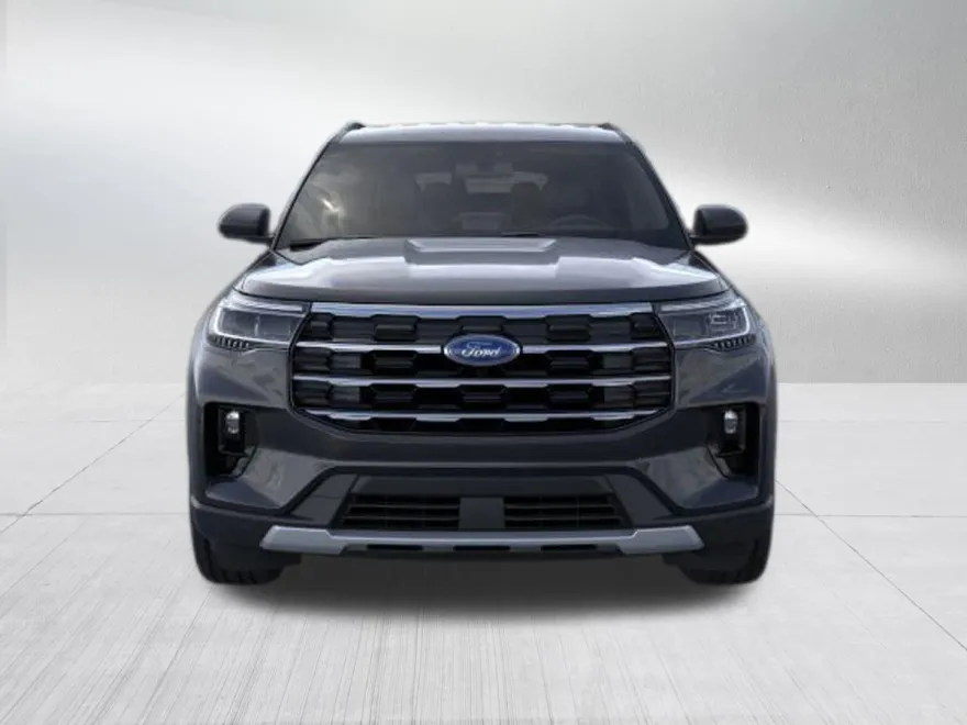 2025 Ford Explorer photo 1
