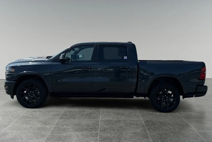 2025 Ram 1500 Laramie photo 1