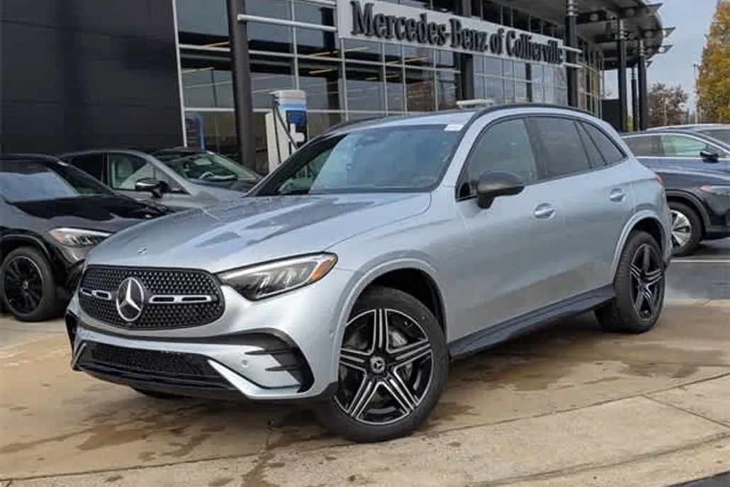 2025 Mercedes Benz GLC 300 AMG photo 1
