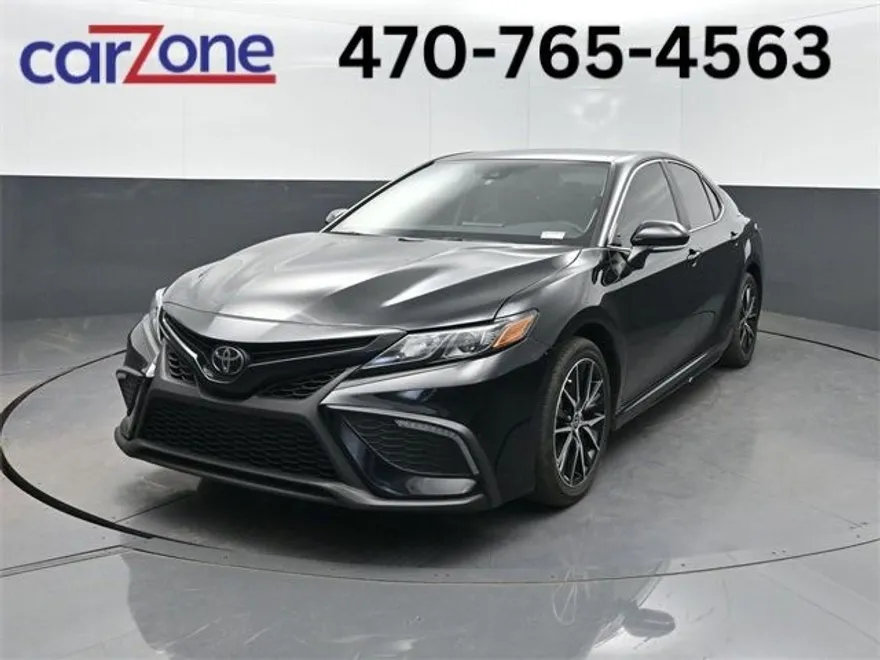 2024 Toyota Camry SE photo 1