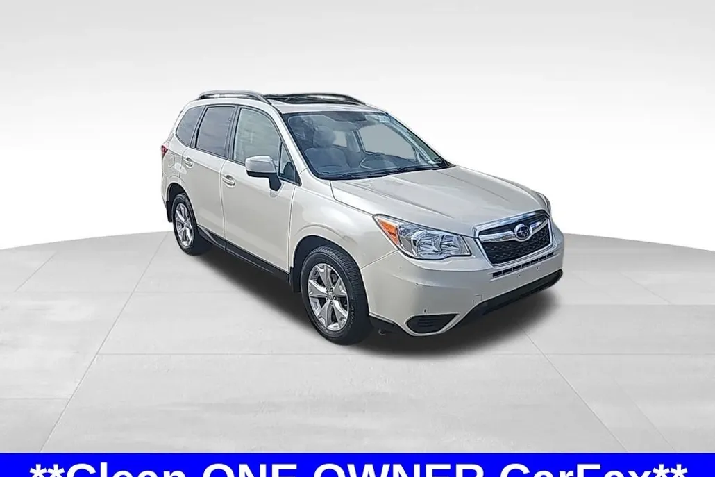 2015 Subaru Forester 2.5i Premium photo 1