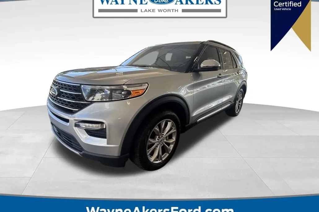 2022 Ford Explorer XLT photo 1