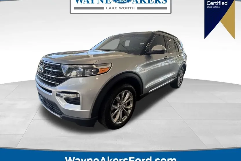 2022 Ford Explorer XLT photo 1