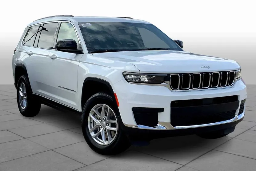 2025 Jeep Grand Cherokee Laredo photo 1