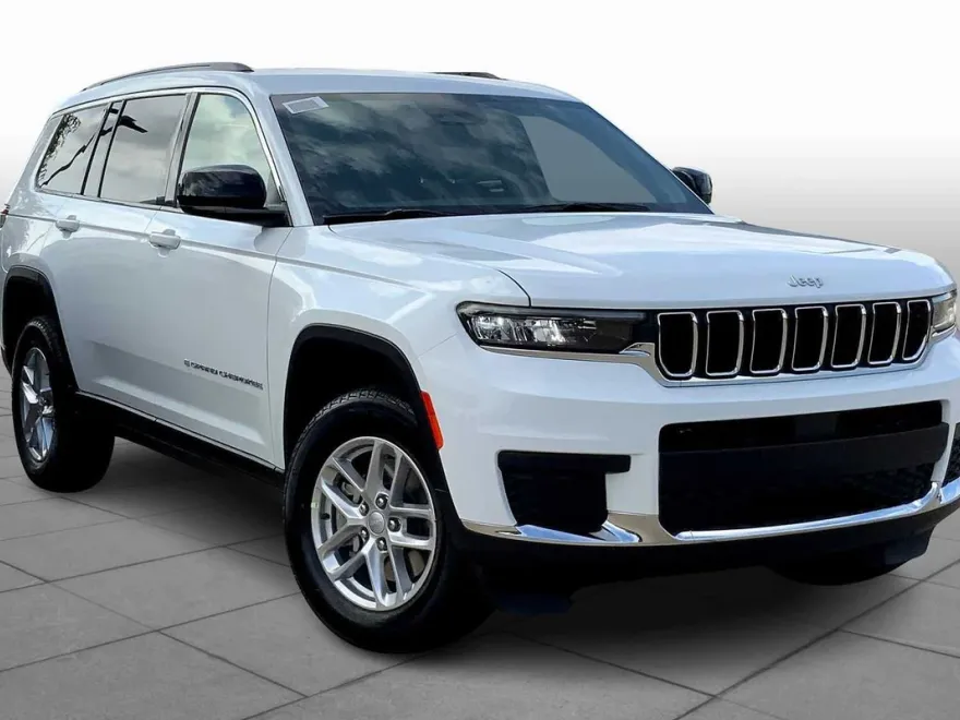 2025 Jeep Grand Cherokee Laredo photo 1