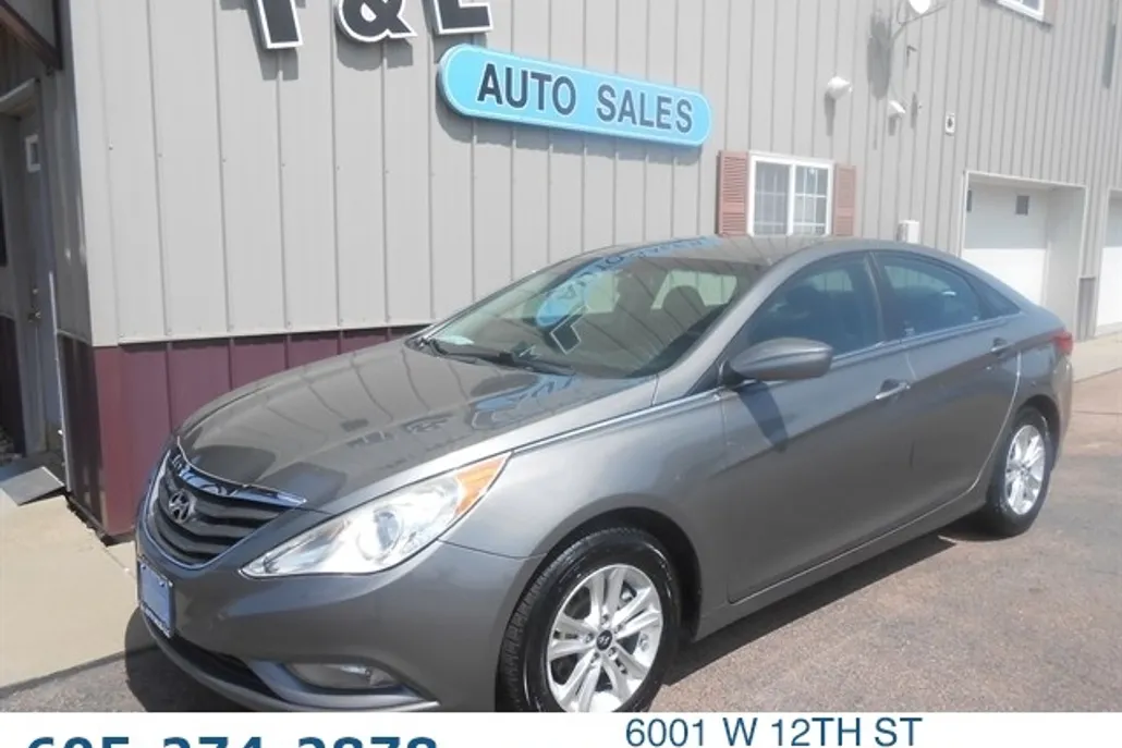 2013 Hyundai Sonata GLS photo 1