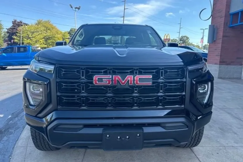 2023 Gmc Canyon Elevation photo 1