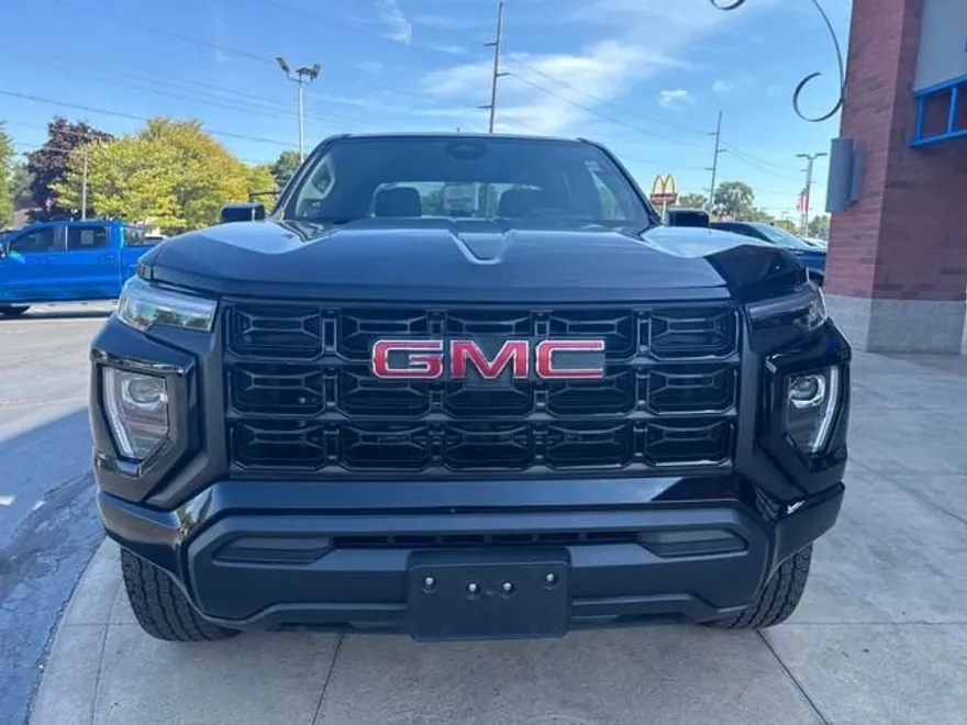 2023 Gmc Canyon Elevation photo 1