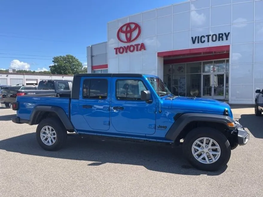 2023 Jeep Gladiator Sport photo 1