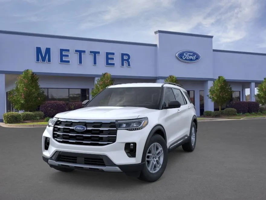2025 Ford Explorer photo 1