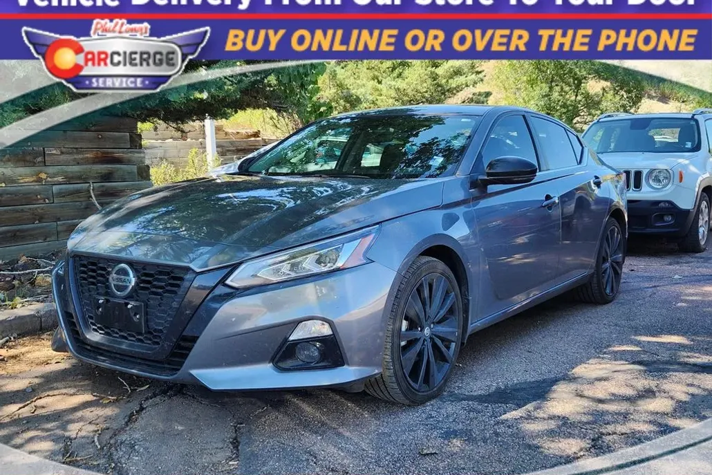 2022 Nissan Altima 2.5 SR photo 1