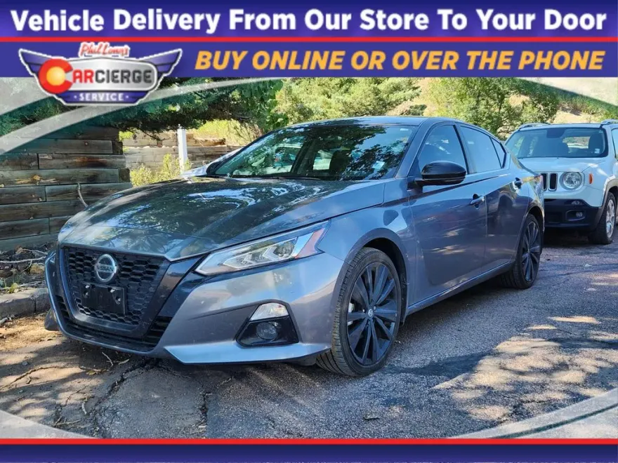 2022 Nissan Altima 2.5 SR photo 1