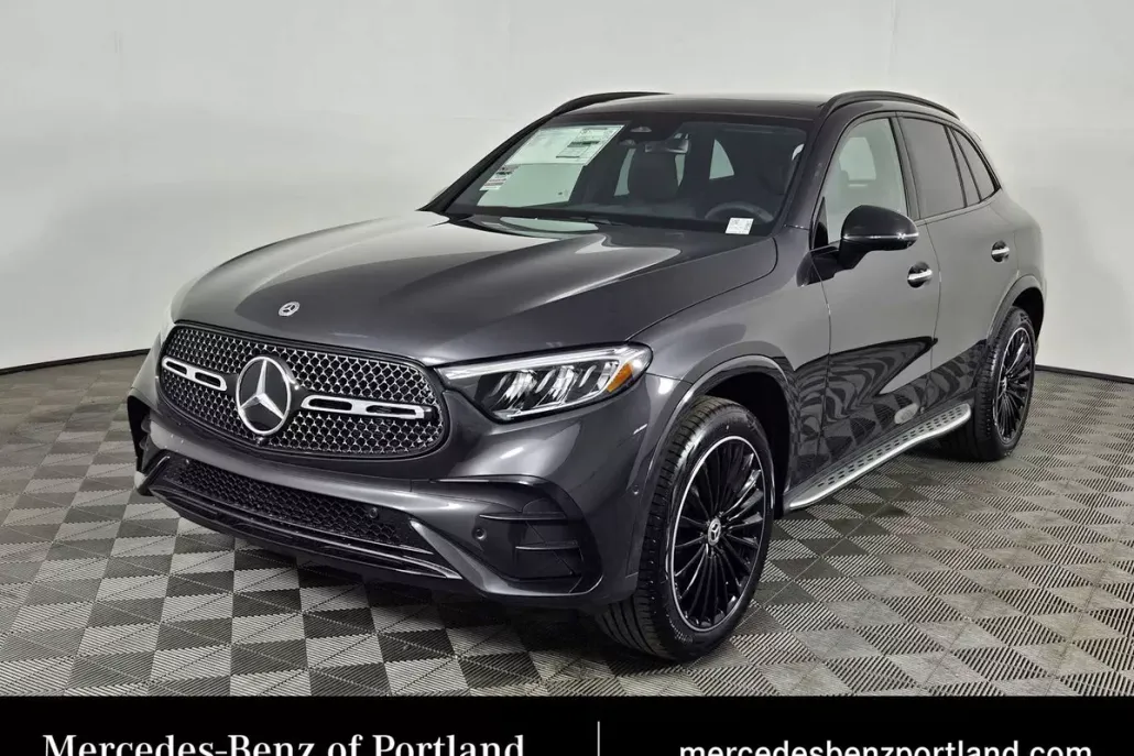 2025 Mercedes Benz GLC 300 4MATIC photo 1
