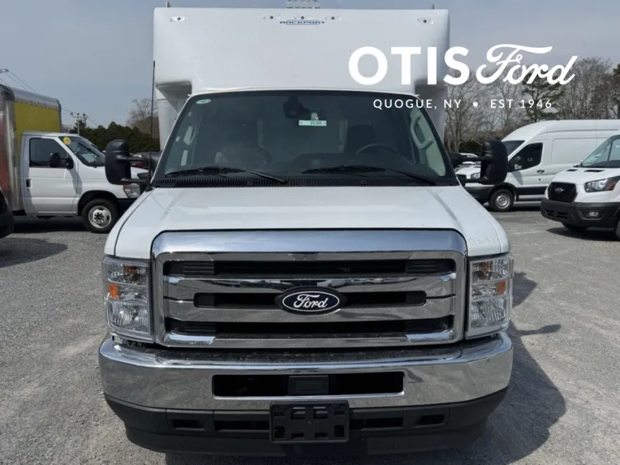 2026 Ford E-450 photo 1
