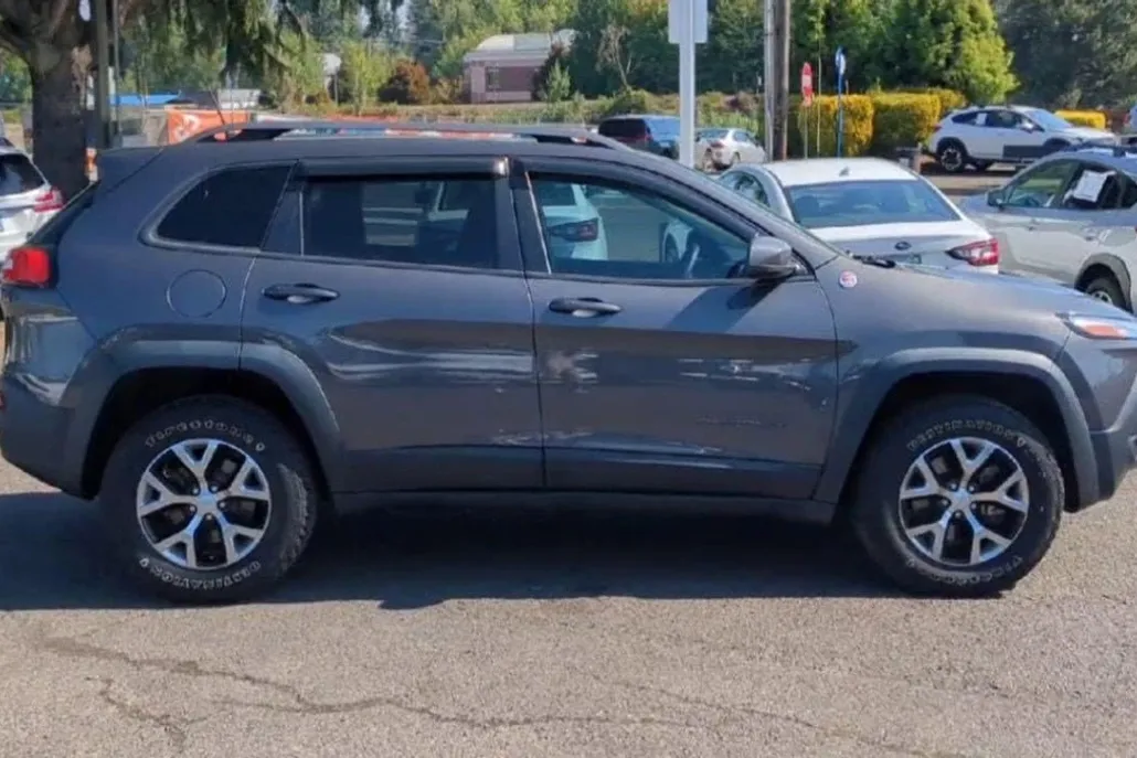 2018 Jeep Cherokee Trailhawk photo 1