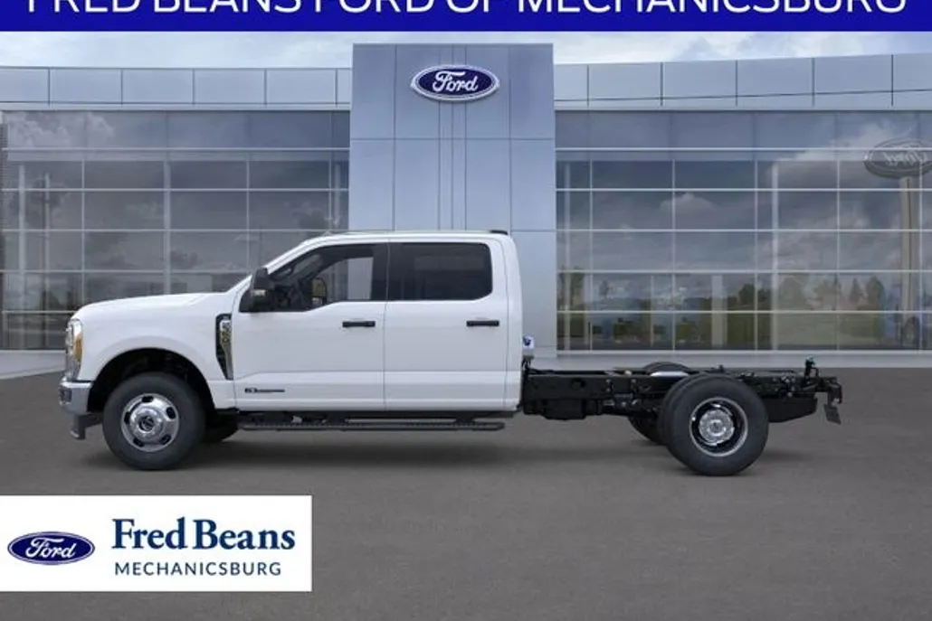 2025 Ford F-350 XL photo 1