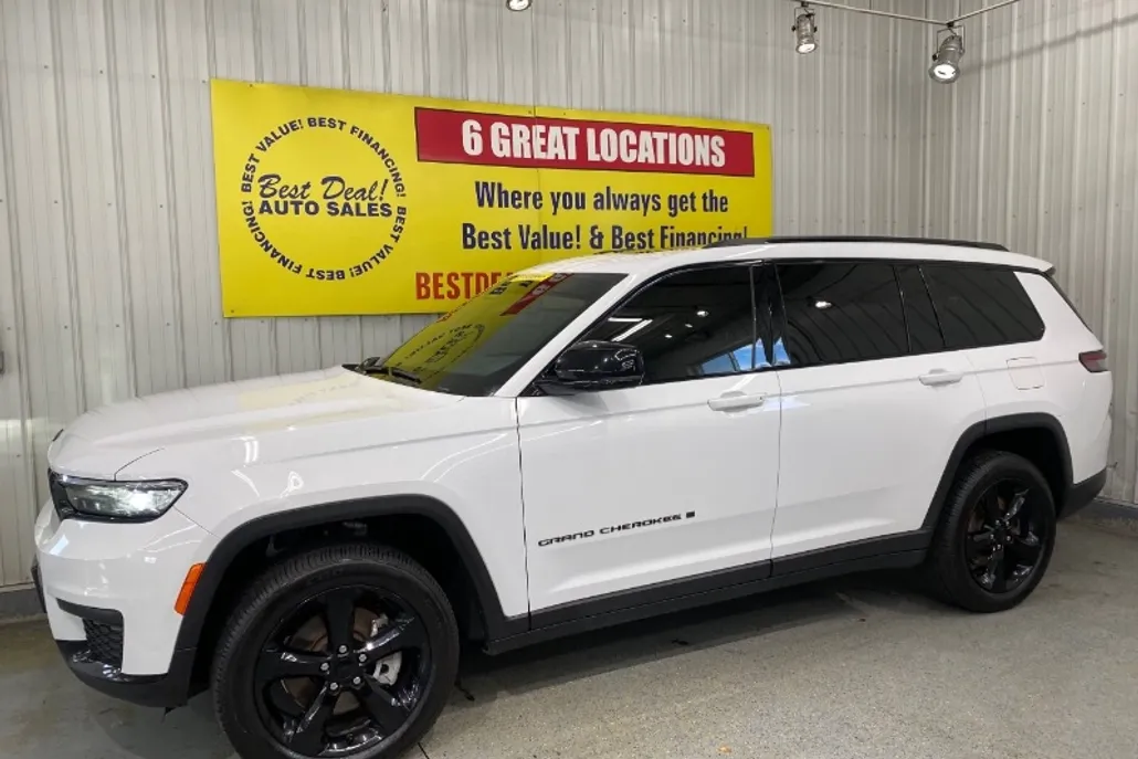 2022 Jeep Grand Cherokee Altitude photo 1