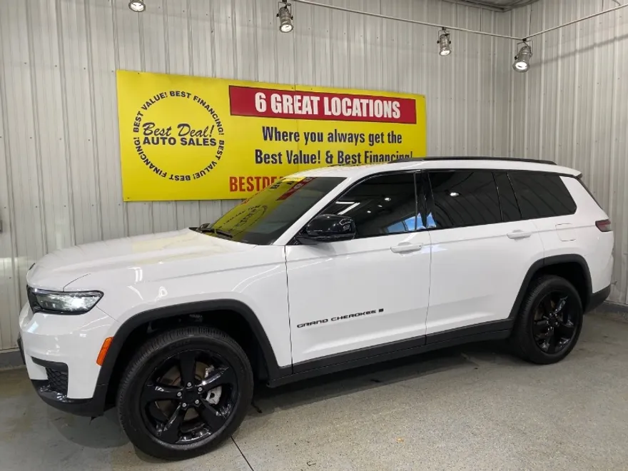 2022 Jeep Grand Cherokee Altitude photo 1