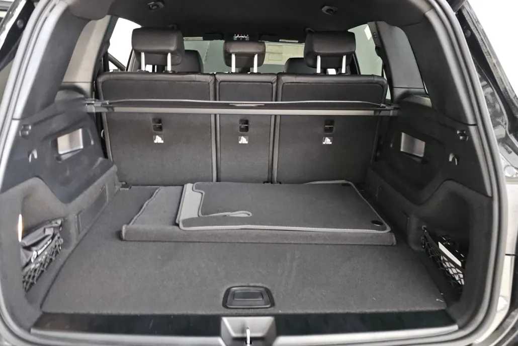 2025 Mercedes Benz GLB 250 photo 1