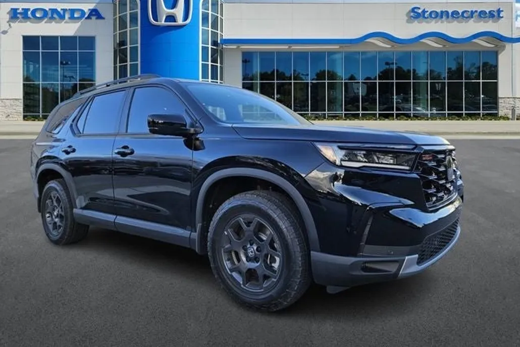 2025 Honda Pilot TrailSport photo 1