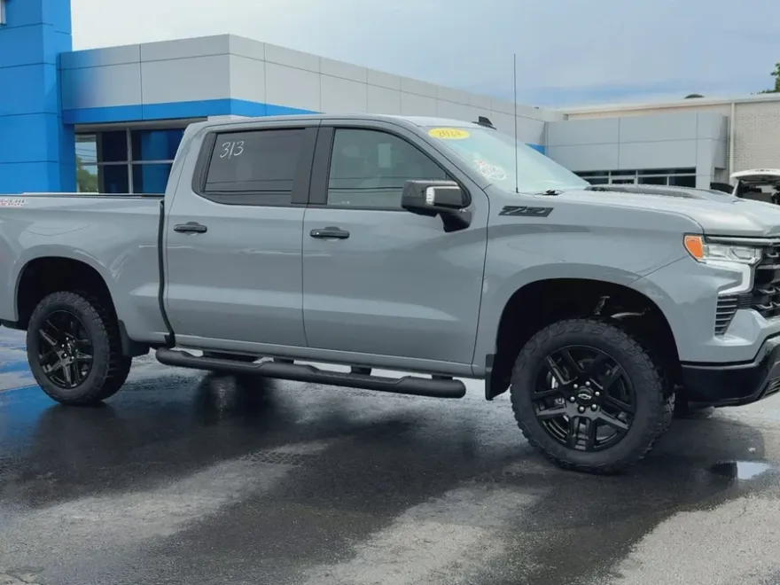 2024 Chevrolet Silverado 1500 LT Trail Boss photo 1