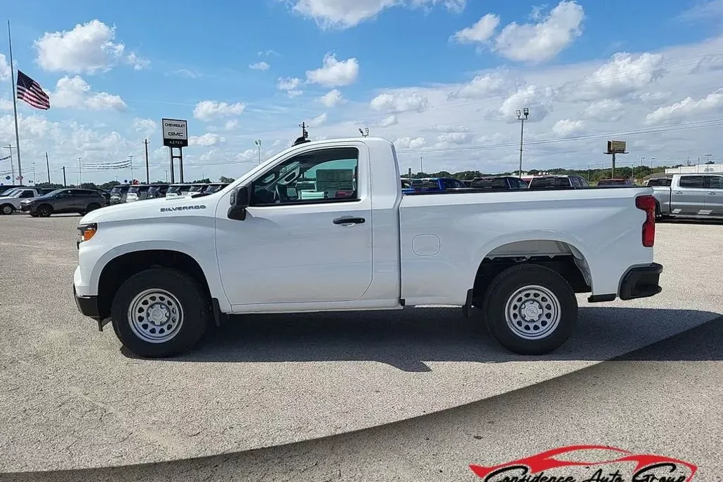 2026 Chevrolet Silverado 1500 photo 1