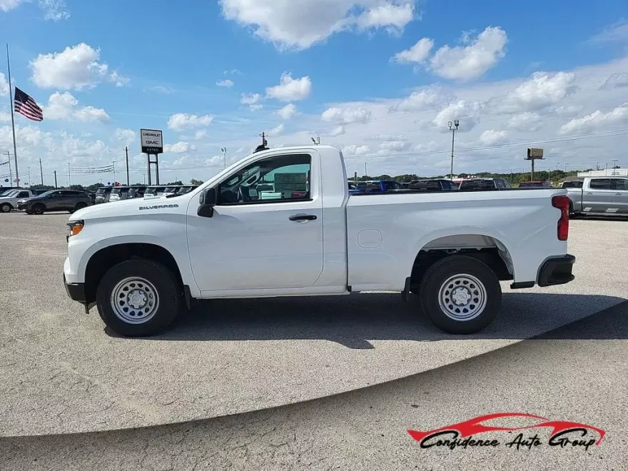 2026 Chevrolet Silverado 1500 photo 1