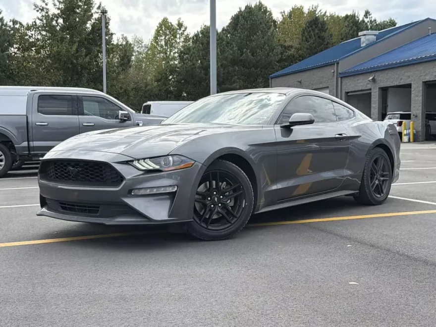 2021 Ford Mustang EcoBoost photo 1