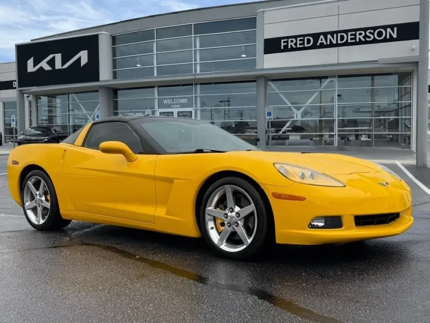 2005 Chevrolet Corvette Base Coupe photo 1