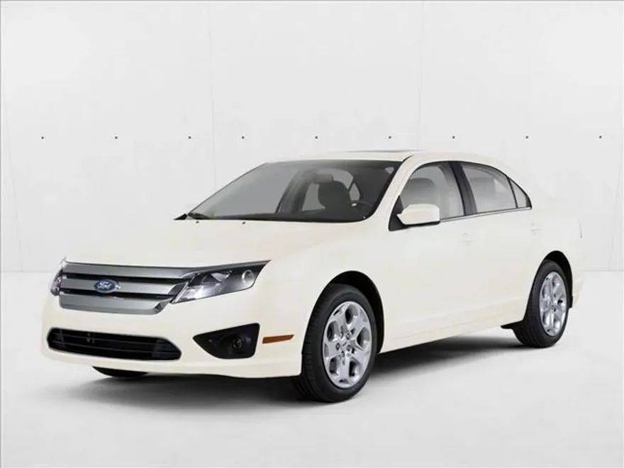 2011 Ford Fusion SE photo 1