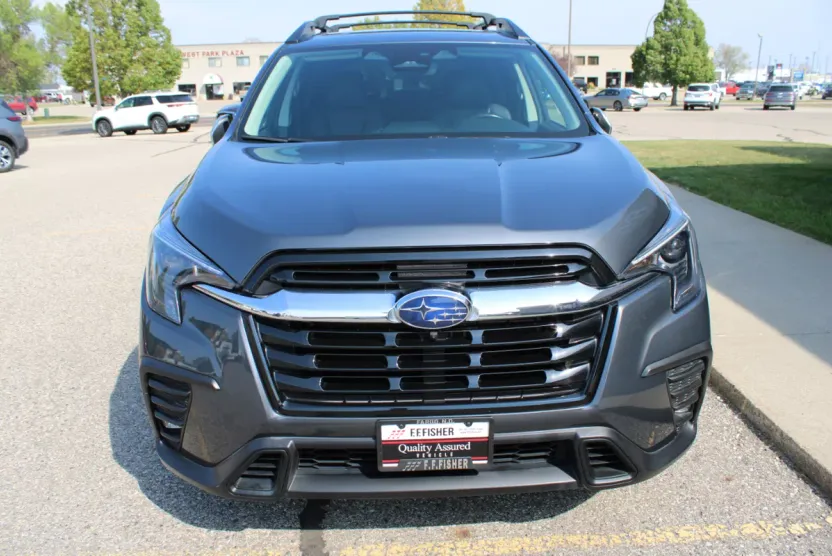 2023 Subaru Ascent Limited photo 1