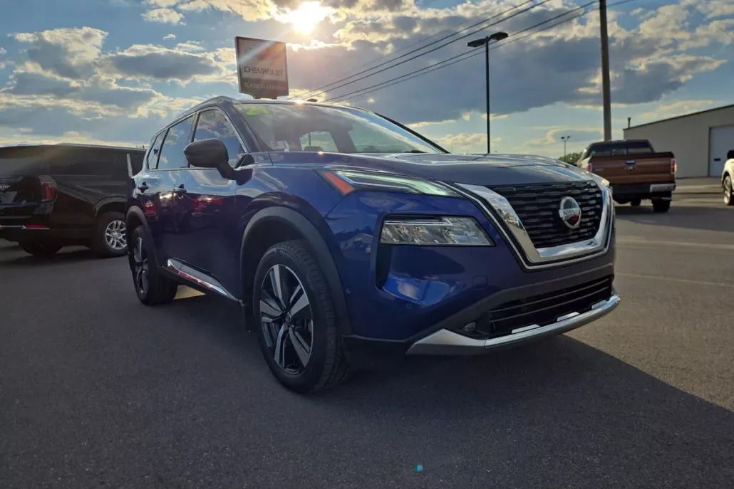 2021 Nissan Rogue Platinum photo 1