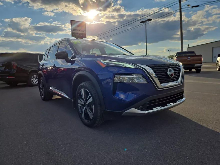 2021 Nissan Rogue Platinum photo 1