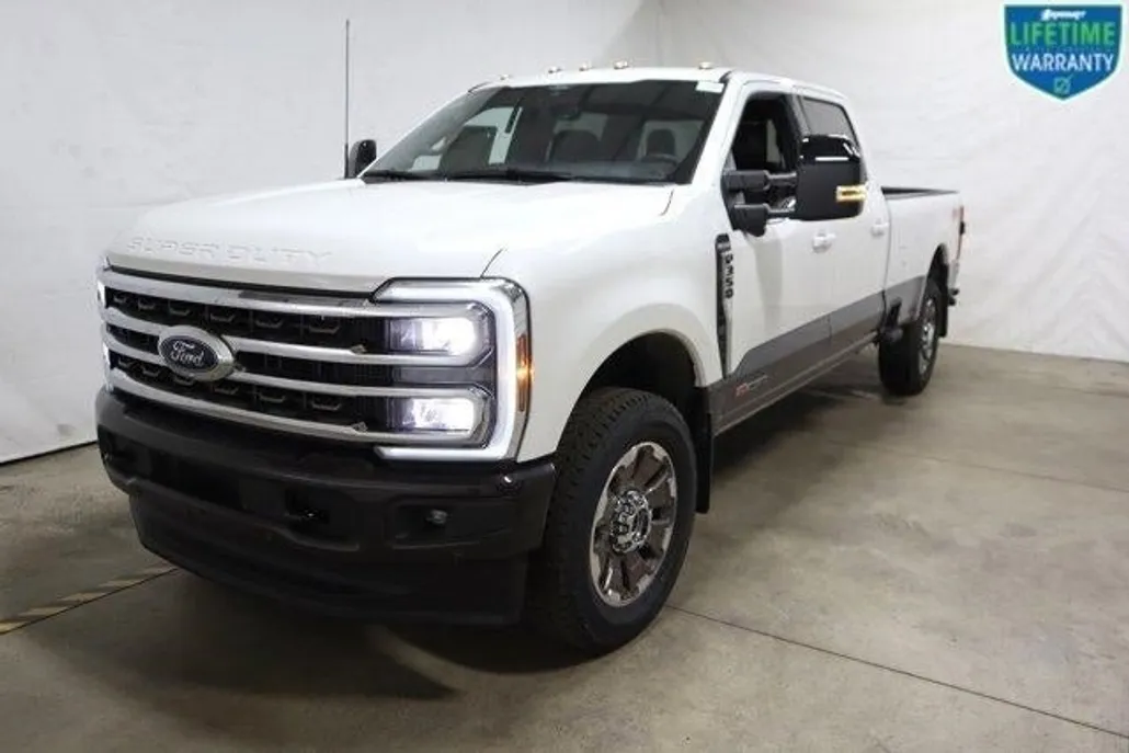 2025 Ford F-350 King Ranch photo 1