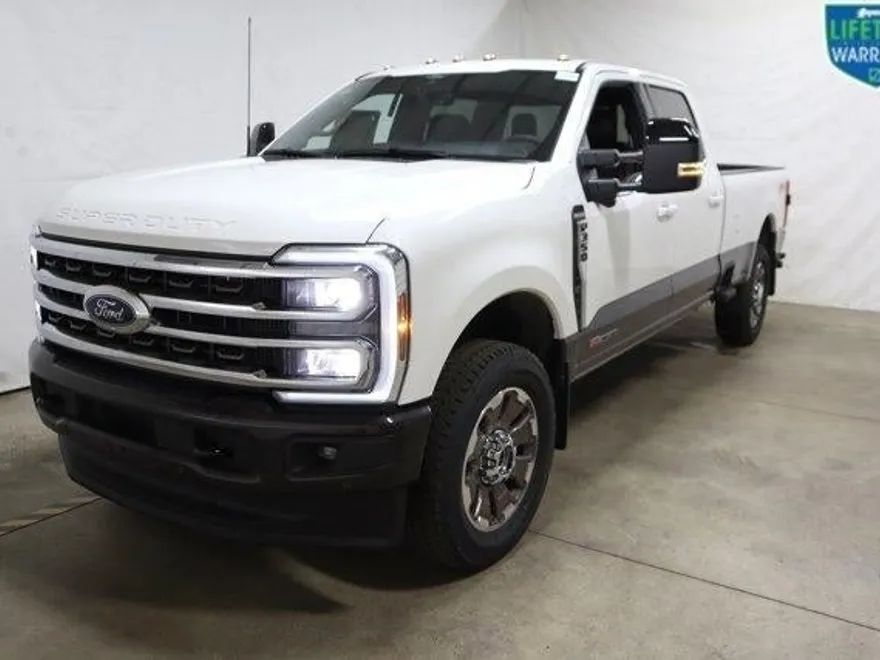 2025 Ford F-350 King Ranch photo 1