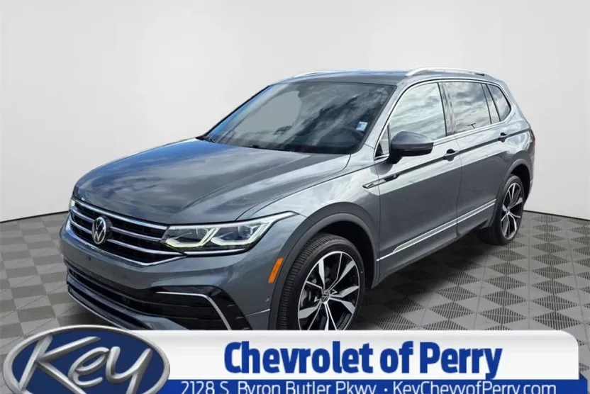 2022 Volkswagen Tiguan SEL Premium R-Line photo 1