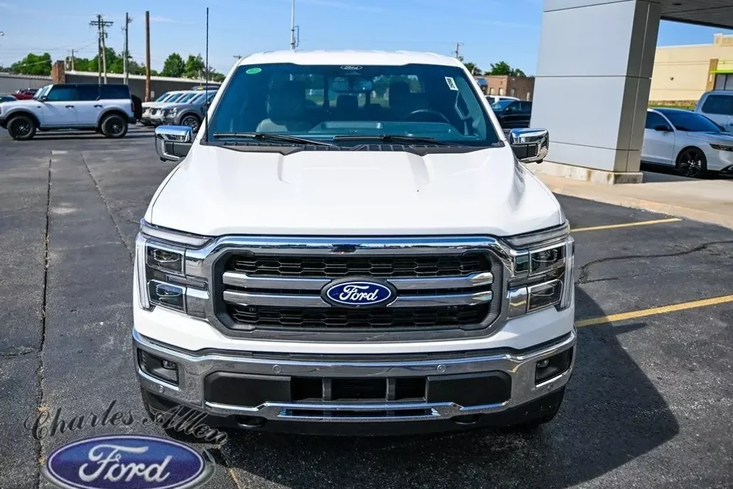 2025 Ford F-150 Lariat photo 1