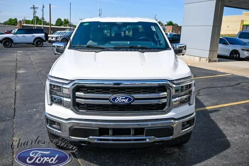 2025 Ford F-150 Lariat photo 1