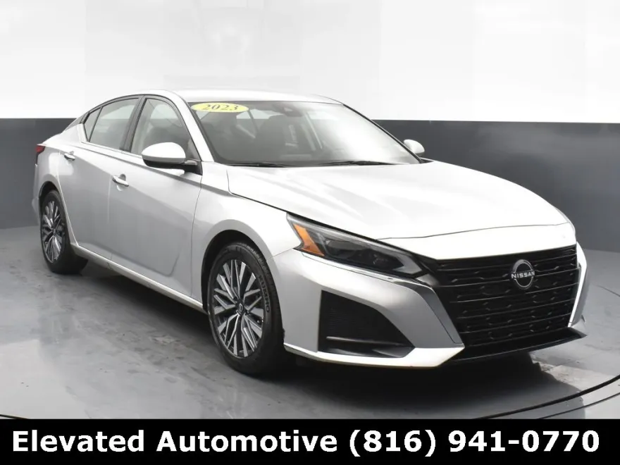 2023 Nissan Altima 2.5 SV photo 1