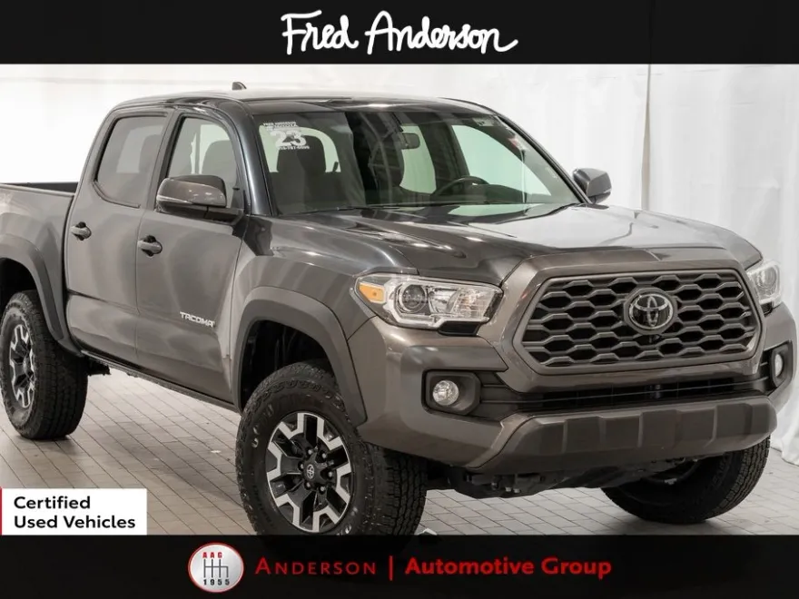 2023 Toyota Tacoma TRD Off-Road photo 1