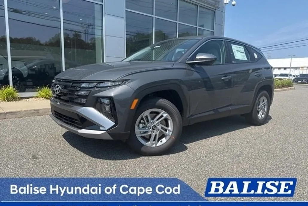 2025 Hyundai Tucson SE photo 1